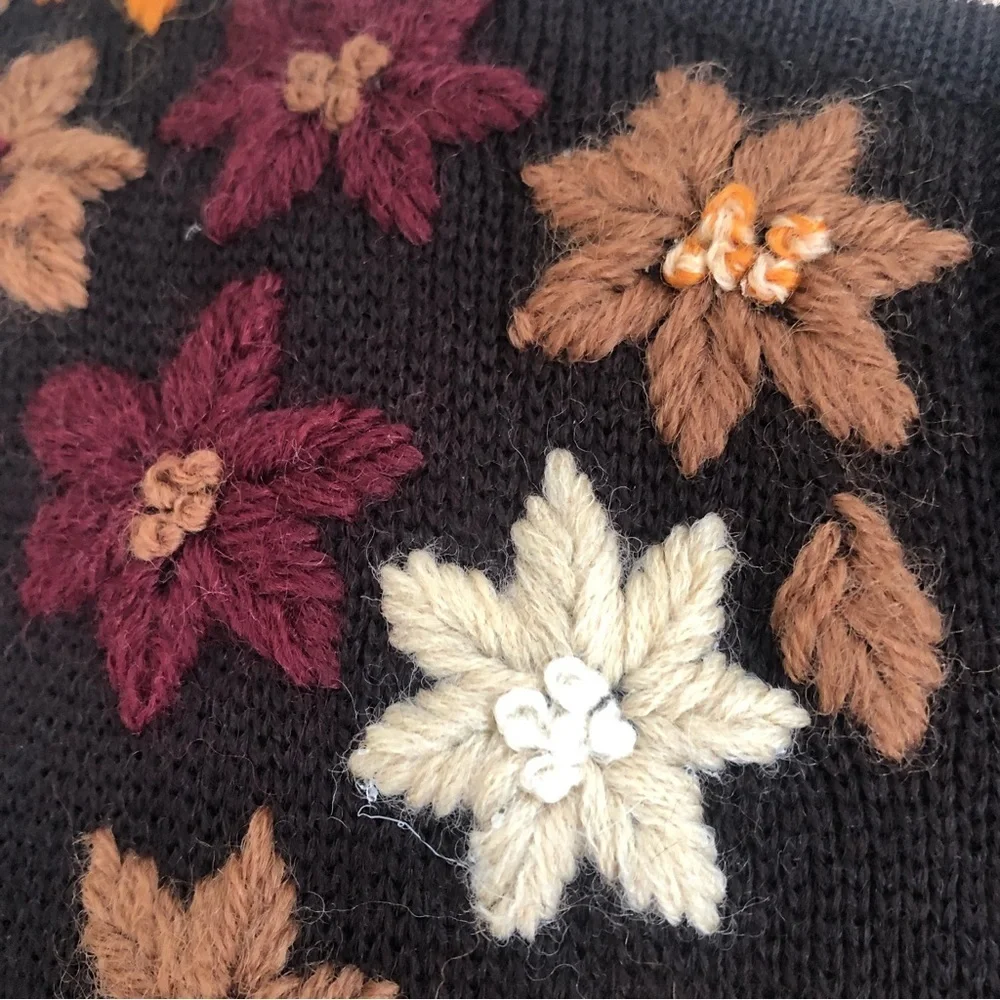 Liz Claiborne Fall 100%Merino wool floral embroidered button up cardigan sweater